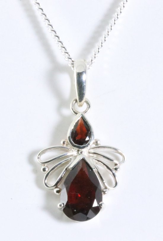 Zilveren hanger met granaat aan ketting afbeelding 1