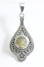 Bewerkte zilveren hanger met labradoriet afbeelding 1