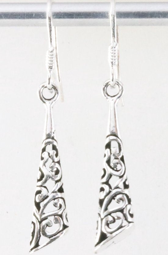 Fijne opengewerkte zilveren oorbellen afbeelding 1