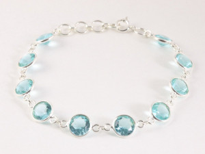 32271 Fijne zilveren armband met blauwe topaas