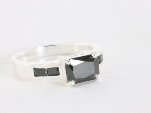 25446 Hoogglans zilveren ring met onyx