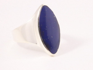 22896 Hoogglans zilveren ring met lapis lazuli