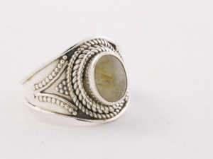 21980 Bewerkte zilveren ring met gouden rutielkwarts