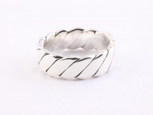 22602 Zilveren ring met schuine ribbels