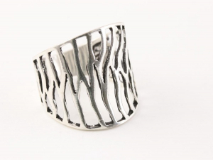 23477 Brede opengewerkte zilveren ring