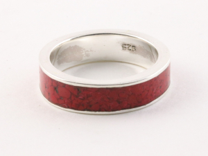 20985 Zilveren ring met rode koraal