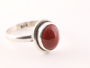 21832 Fijne zilveren ring met rode jaspis