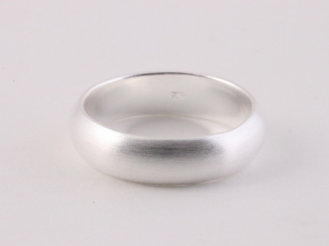 22443 Gematteerde gladde zilveren ring