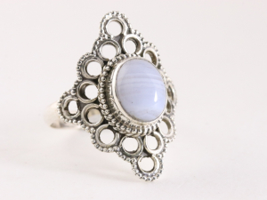 24026 Opengewerkte zilveren ring met blauwe lace agaat