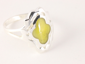 24109 Opengewerkte zilveren ring met gele agaat 
