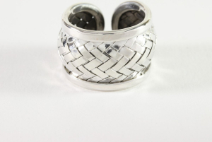 21439 Gevlochten zilveren ring