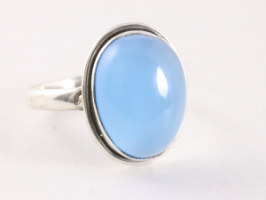 24241 Ovale zilveren ring met blauwe chalcedoon