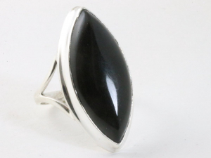 25114 Langwerpige hoogglans zilveren ring met onyx