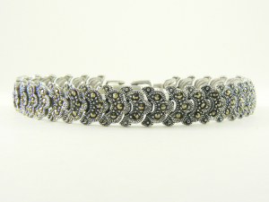 30383 Zilveren schakelarmband met marcasiet