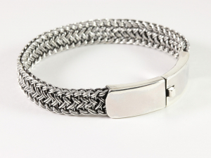 30915 Zware gevlochten zilveren armband met kliksluiting