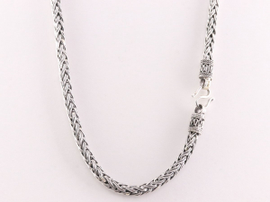 10574 Traditionele zware zilveren vossenstaart ketting met Balinese sluiting - lengte 57 cm.