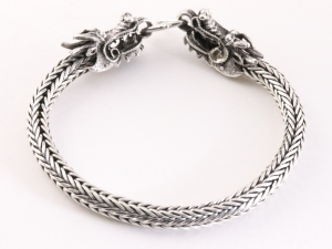 31495 Zware zilveren snake armband met drakenkoppen