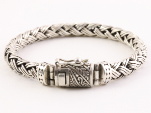 31725 Traditionele zware gevlochten zilveren armband met kliksluiting - pols 17.5 cm