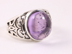 24113 Opengewerkte zilveren ring met amethist