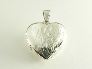 40243 Bewerkt hartvormig zilveren medaillon voor twee foto's