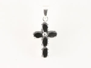 41013 Fijne zilveren kruishanger met onyx  