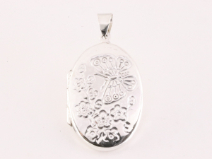 41487 Ovaal zilveren medaillon met vlinder- en bloemengravering
