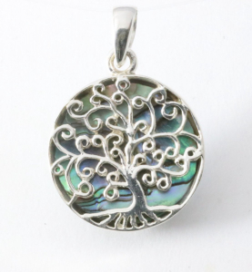 43394 Fijne ronde zilveren hanger met levensboom op abalone schelp