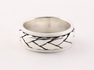 24226 Zware zilveren geluksring met breed kabelpatroon