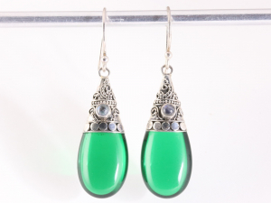 53121 Traditionele zilveren oorbellen met groene obsidiaan en maansteen
