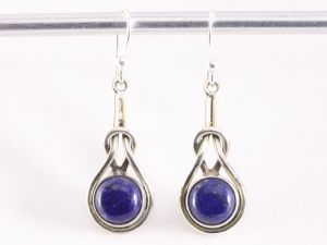53375 Zilveren oorbellen met lapis lazuli