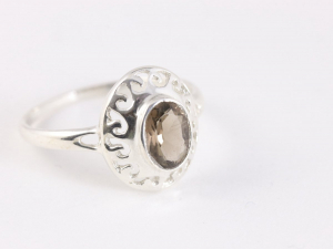 21050 Fijne opengewerkte zilveren ring met rookkwarts
