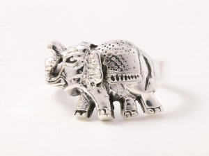 23717 Zilveren ring met olifant