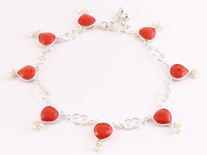 61174 Zilveren enkelband met rode koraal en fijne parels