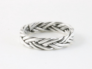25164 Gevlochten zilveren ring