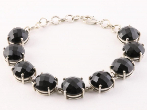 31594 Zilveren schakelarmband met gefacetteerde onyx