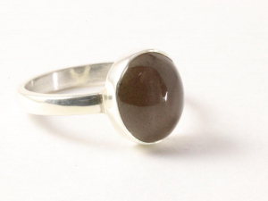 22485 Hoogglans zilveren ring met rode ster saffier - maat 17