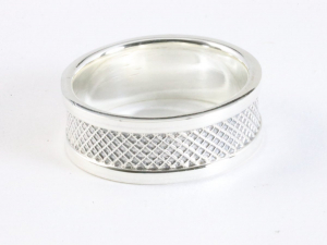 25405 Zilveren ring met fijne bewerking
