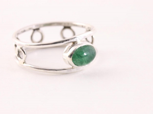 23429 Fijne opengewerkte zilveren ring met jade