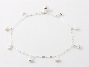 61288 Fijne zilveren enkelband met schelpjes