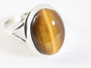 25524 Hoogglans zilveren ring met tijgeroog