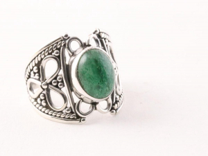 21942 Opengewerkte zilveren ring met jade