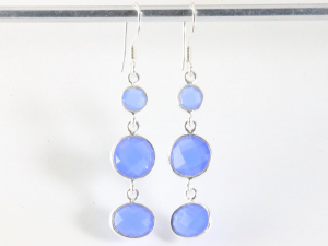 55464 Lange zilveren oorbellen met blauwe chalcedoon