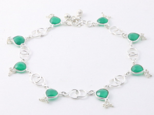 61273 Zilveren enkelband met groene onyx en fijne parels