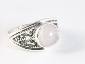 25434 Opengewerkte zilveren ring met rozenkwarts