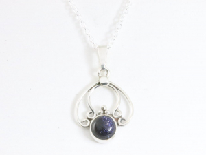 43106+HK Fijne opengewerkte zilveren hanger met blauwe zonnesteen aan ketting