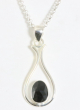 43376+HK Opengewerkte zilveren hanger met gefacetteerde onyx aan ketting