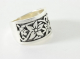 21559 Zilveren ring met bloemengravering