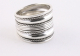 22353 Brede zilveren ring met ribbels en kabelpatronen