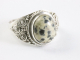 25392 Bewerkte zilveren ring met dalmatier jaspis