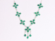 10589 Zilveren collier met smaragd